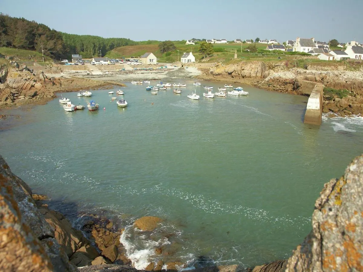 Charming Holiday Home Near Pointe Du Raz Kersaudy 0*,
